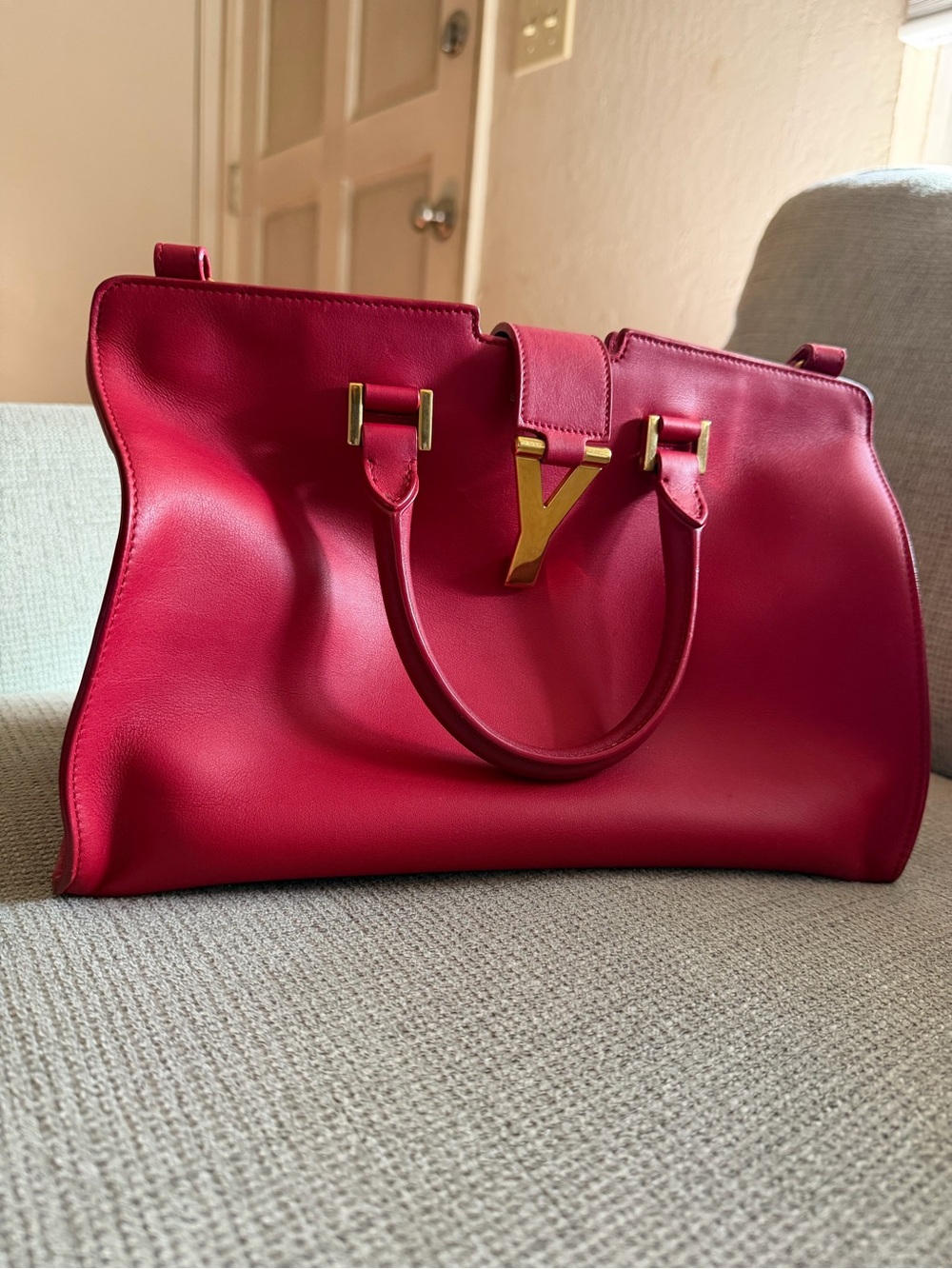 Yves Saint Laurent Cabas Y Leather Satchel
